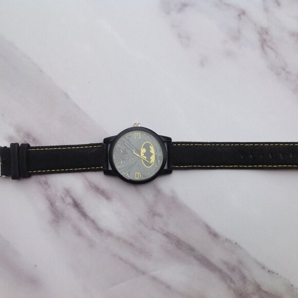 TM & DC Comics BATMAN Quartz Watch  Accutime - Picture 4 of 16